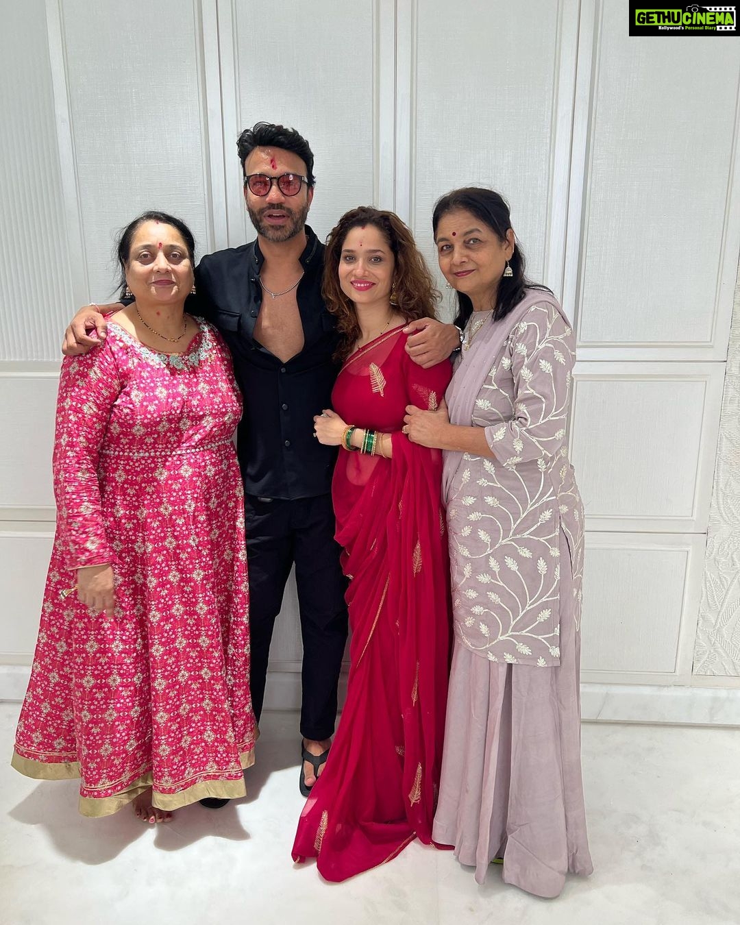 Ankita Lokhande Instagram - Happy Raksha bandhan everyone ❤️