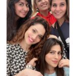 Ankita Lokhande Instagram - Kyu ki har ek friend zaroori hota hai ❤️👋