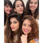 Ankita Lokhande Instagram – Kyu ki har ek friend zaroori hota hai ❤️👋
