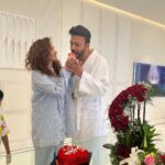 Ankita Lokhande Instagram - Happy 6 months to us baby 👶 Thanku family to making it so special. Love u guys… special thanks to my lovely bhabhi for making it so memorable. I m already missing everyone. Jaldi aana wapas.. lots of love ❤️ Riya Vivaan chachi is missing u 😘
