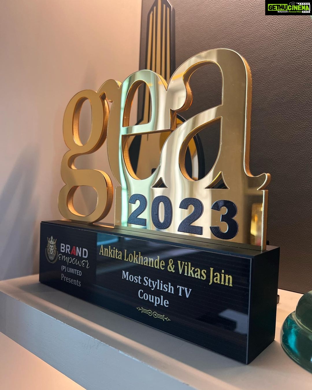 Ankita Lokhande Instagram - When u receive the award from none other than @madhuridixitnene ma’am for the most stylish couple of the year 🔥 Thanku @brandempower.in #GlobalExcellenceAwards #GEA2023 #brandempower #moststylishcouple2023 @media.raindrop Styled by - @castelino_priyanka Jewellery- @renukafinejewellerymumbai i @oakpinionpr Hair- @the_art_case_byfarah Makeup- @cashmakeupartistry Shot by - @rohitsrivastava_