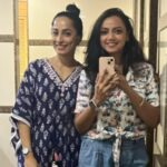 Ansha Sayed Instagram - My forever happy place … meeting you is sooooo refreshing. Love ya to moon and back . . #friends #friendship #buddies #actors #love #positivevibes #refreshing
