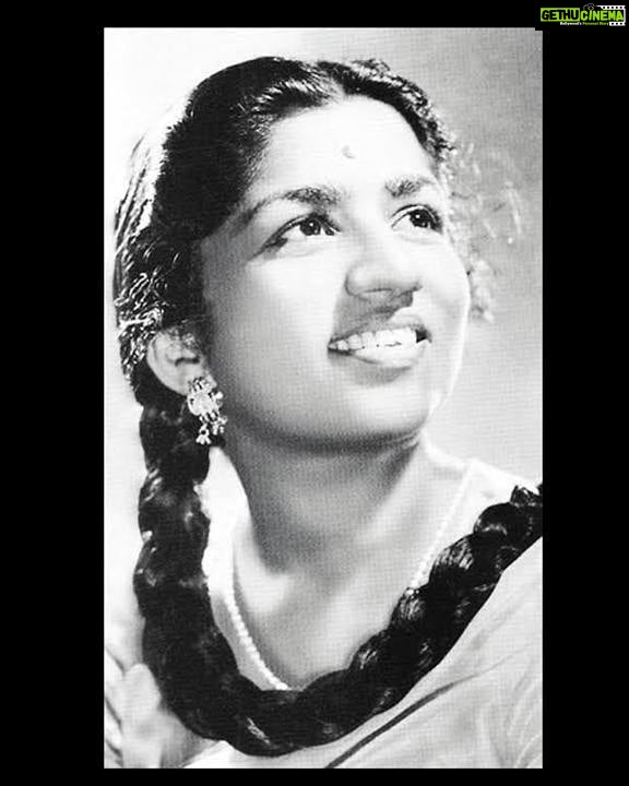 Ansha Sayed Instagram - The most beautiful, gentle and melodious ! Happy Birthday Didi..I simply have no words to describe you ❤❤❤