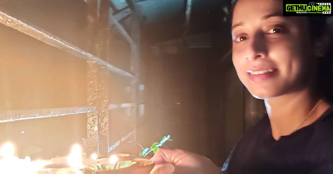 Ansha Sayed Instagram - This Virus has taught all of us one thing..To stand United! To fight together.. We are all One..it has connected all of us on a Sprirutual level.I am sure after this, we will all be better than what we were 🇮🇳🇮🇳🙏🙏 Jai Hind