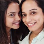 Ansha Sayed Instagram - Life comes to a full circle when such friends meet after years.. We grew from a show on DD..called Ae- Dil-E- Nadaan in 2009 and the friendship is still intact.. @sheetalmaulik is a Beautiful Girl inside out..loved spending time with you..hope we meet more often !! Was so happy to see you Happy today..stay happy always !!