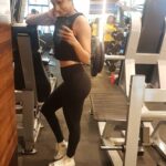 Ansha Sayed Instagram - This is Before I begin my Fav Leg workout after a break of two weeks..The first in 2020.. We might begin the new year with Aspirations..hopes and Resolutions but some things which we love should never change.. lessons learnt 📍 I hope with every year we improve ourselves, travel more..workout more and eat better !