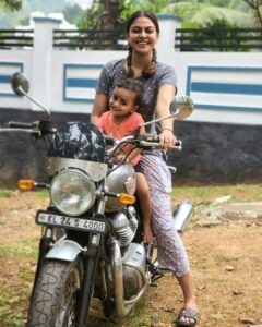 Anusree Instagram - Retro ride with my little love.....♥️♥️♥️♥️♥️

ഒരു മധുരകിനാവ്!!!

@ananthanarayanan_luv