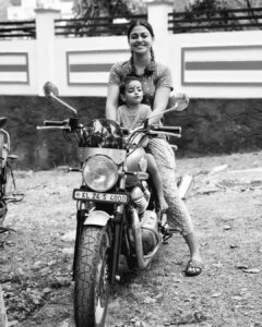Anusree Instagram - Retro ride with my little love.....♥️♥️♥️♥️♥️

ഒരു മധുരകിനാവ്!!!

@ananthanarayanan_luv
