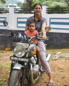 Anusree Instagram - Retro ride with my little love.....♥️♥️♥️♥️♥️

ഒരു മധുരകിനാവ്!!!

@ananthanarayanan_luv