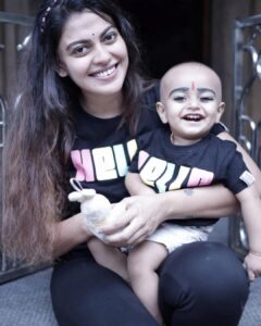 Anusree Instagram - ആദികുട്ടാ..... അപ്പേടെ പൊന്നെ....happy birthday ചക്കരെ.... ഞങ്ങടെ കുഞ്ഞുവീട്ടിലെ ആദ്യത്തെ കണ്മണി ആണ് നീ...എൻ്റെ ആദ്യത്തെ കുഞ്ഞ്❤️❤️❤️..എപ്പഴും എൻ്റെ പൊന്നിന് എന്ത് ആവശ്യത്തിനും എന്നും അപ്പ ഉണ്ടാകും .. അനൂബ് അണ്ണനെക്കാളും, രുക്കുനേക്കാളും നീ എന്നെ സ്നേഹിച്ചാൽ മതി,,അവരൊക്കെ അത് കഴിഞ്ഞ് മതി....😛😛...എന്നും എൻ്റെ പൊന്നിന് സന്തോഷത്തോടെ നമ്മുടെ കുടുംബത്തിൽ ചിരിച്ചു,കളിച്ചു ജീവിക്കാൻ കഴിയട്ടെ....എന്നും അപ്പയുടെ നെഞ്ചോട് ചേർന്ന് ഉറങ്ങാൻ കഴിയട്ടെ...എന്നും അപ്പയോടൊപ്പം ചേർന്ന് നിക്കാൻ എൻ്റെ ആദികുട്ടൻ ഉണ്ടാകട്ടെ...❤️❤️❤️💜💜💜🎂🎈🍫💝 @ananthanarayanan_luv 

#happybirthday # 2ndbirthday#  #love #nephew #loveforever #family #priority #lifelong #forever #addiction #celebration #hugs #kisses #bewithme