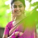 Anusree Instagram - ഞാൻ ഒരു ദീപമായ്... നീ അതിൽ നാളമായ് ആളിയുണർന്ന് പോയ് ...പ്രകാശമായ്.... Video @pranavcsubash_photography Cuts @abhishek.g_a I ph courtesy @pranavcsubash_photography (( പ്രത്യേകം mention ചെയ്യണം എന്ന് പറഞ്ഞു ഏൽപ്പിച്ചു)) #réel #reelindia #reellife #reelinsta #newreel #reelkaro #reelitfeelít #trendingreels #reelkrofeelkro #reellovers❤️ #trendingreels #reeloftheday💫💕 #reelviralvideo❤️ #actress #anusree #malayalamcinema