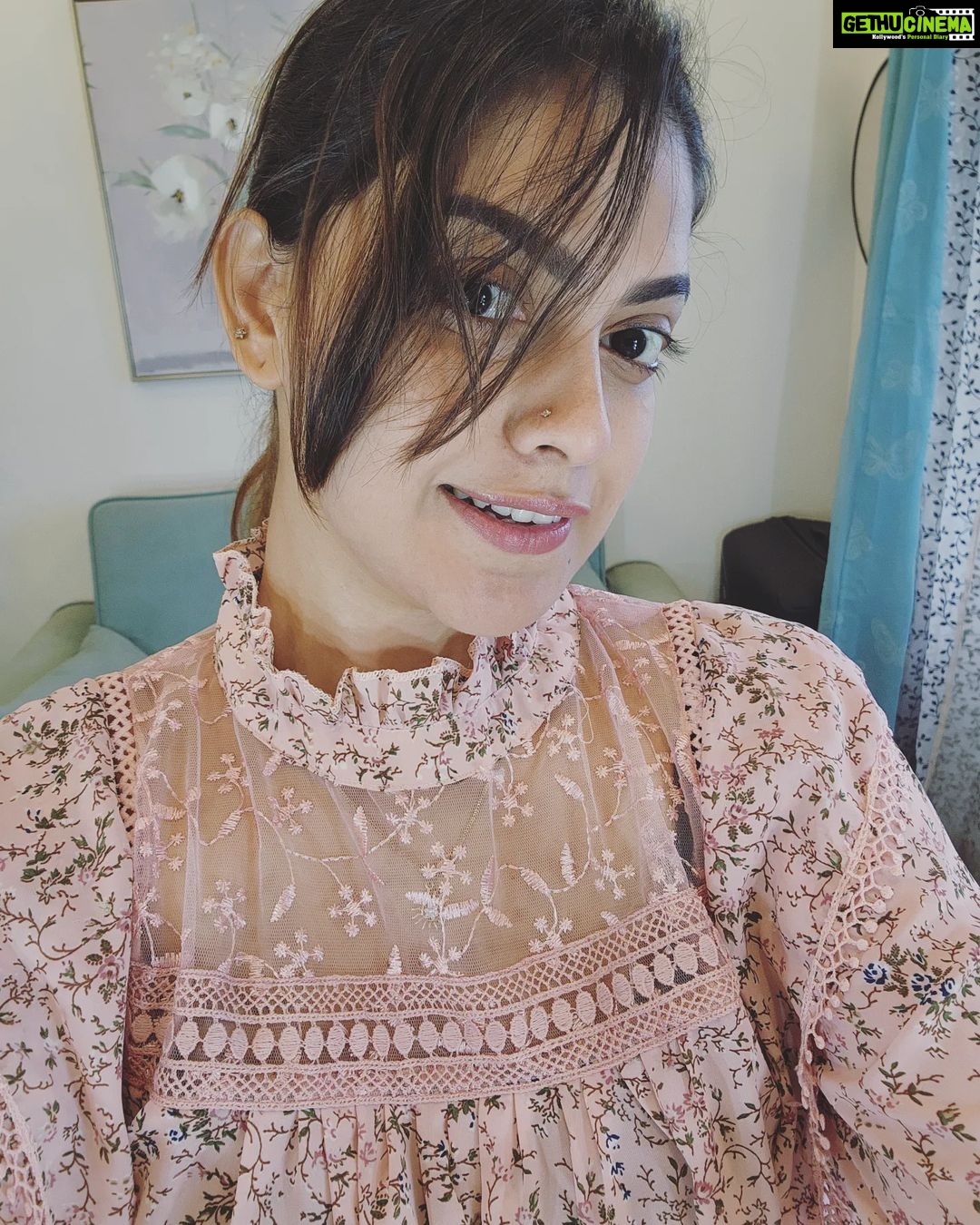 Anusree Instagram - How do I look???? 😜😜🤓😈🙈😎🥸 Taking selfie with full of FILTERS....!!!! Filter time....