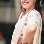 Anusree Instagram - തങ്കനിലാവേ താഴമ്പൂവെ നിന്നോടെൻ പ്രേമം... Video @pranavcsubash_photography Cuts @abhishek.g_a MaH @pinkyvisal Outfit @khajuraho_boutique_ Neckpiece @ezerjewellery Styling @sabarinathk_ #reelindia #reelinstagram❤️ #reelvideos #reelitfeel #newreel #newreel #instagramreel #trendingreels #instareel #réel