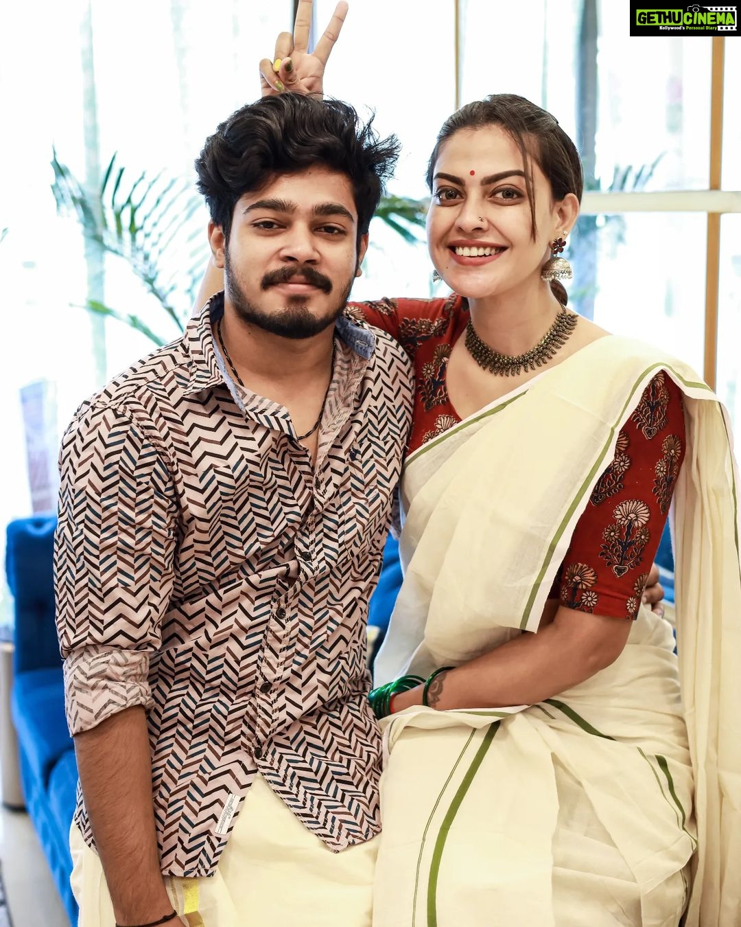 Anusree Instagram - Happy birthday jishnu kutta.,.. എപ്പോഴും ഹാപ്പി ആയി , അടിച്ചുപൊളിച്ച് , സന്തോഷവാനായി മുന്നോട്ട് പോകാൻ ദൈവം എല്ലാവിധ അനുഗ്രഹങ്ങളും തരട്ടെ!! @im.jishnu 🥰🥰♥️♥️♥️♥️