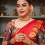 Anusree Instagram – Jewellery has the power to be this one little thing that can make you feel UNIQUE!!

Jewellery @varuthri_findings 
MaH @pinkyvisal 
Stylist @sabarinathk_ 
Click @pranavraaaj