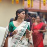Anusree Instagram – ഉത്സവം….😊😊😊

#festival #temple #hometown #kamukumchery #memories #happy #divine #familytime #friends #home