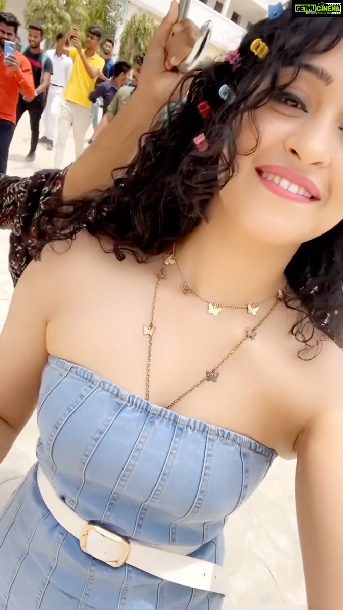 Apsara Rani Instagram - Shooting in Mahaveer College of technology and management ❤️ . . . . #actorlife #indiancinema #shootlife #collegelife #apsara #apsararani Mahaveer Institute of Management and Tecnology