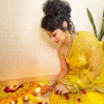 Apsara Rani Instagram - Happy Diwali to all of you and your Loved ones 🪔🎊🎉 May the festival of lights bring you happiness and everything you wish for ❤️🎊🎉🤗🪔🪔🪔🪔🪔🪔 . . . #happydiwali #apsara #apsararani #actress