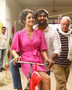 Apsara Rani Instagram - ‘PYARA KULHAD’
Some fun bts with my Co actor @maanasnagulapalli ❤️🫶

Director- @abhishekchadhadirector sir🙏🏻
.
.
.
#apsara #apsararani #maanasnagulapalli #pyarakulhad