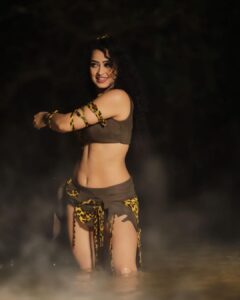 Apsara Rani Instagram - Play with water whenever you can😍 #waterbaby #waterlover #midnightshoot
