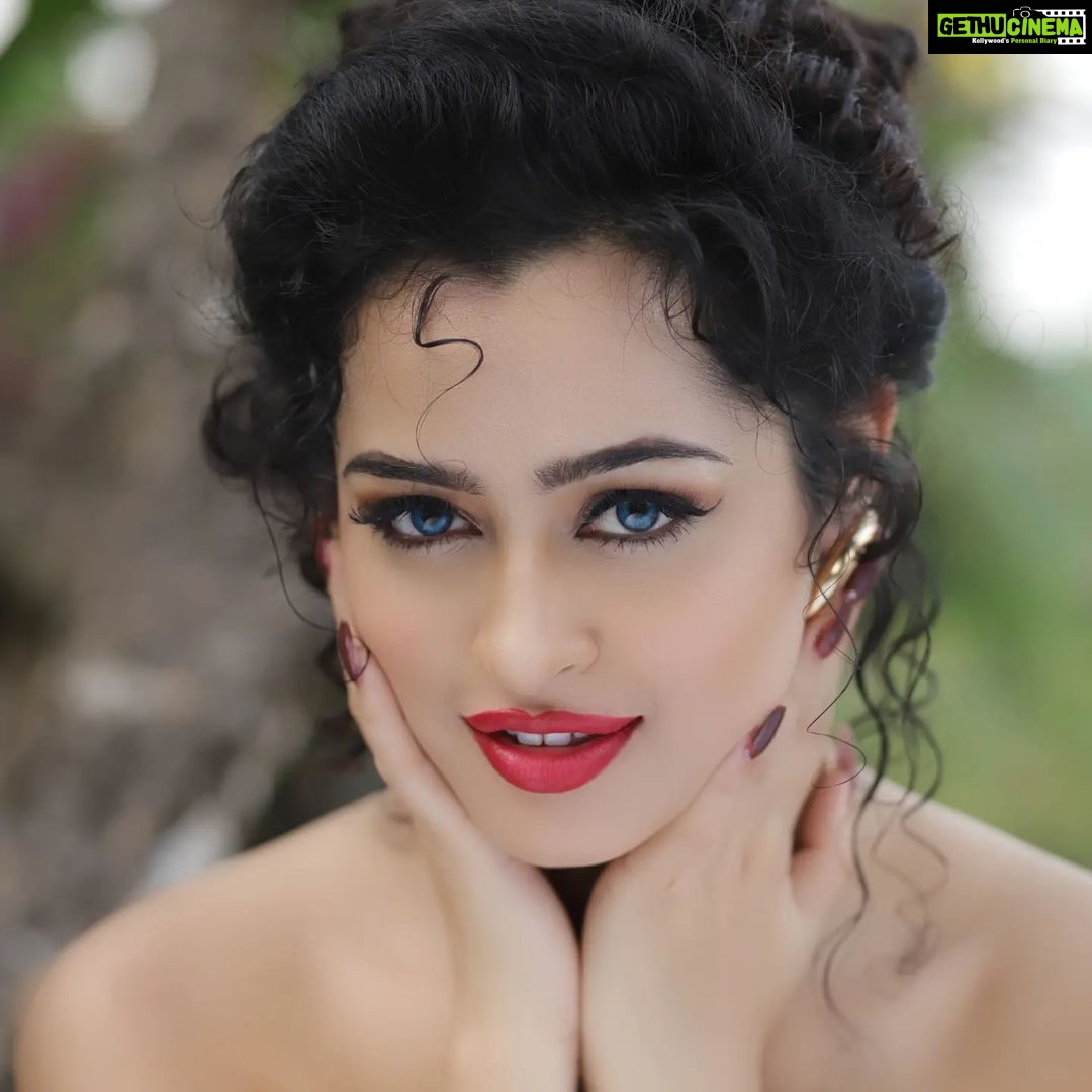 Apsara Rani Instagram - “Trust your beauty to shine from your eyes and into the souls of that deserve you.” ... Actress &Model: @apsararaniofficial_ #andyphotography_official #forehead #hair #face #skin #head #lip #smile #chin #eyebrow #eye #lipstick #eyelash #facialexpression #eyeliner #flashphotography #dress #makeover #happy #modeling #blackhair #cool #earrings #longhair #eyeshadow #jewellery #beauty #peopleinnature #fashionmodel #brownhair Goa, India