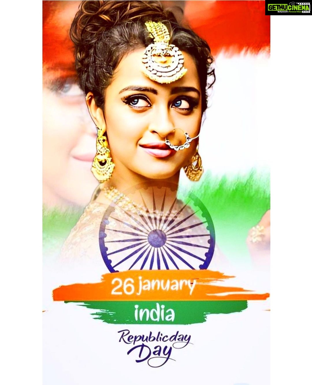 Apsara Rani Instagram - Happy Republic Day🇮🇳 Mera Bharath Mahaan🙏🏻❤️ Jai Hind🇮🇳🫡