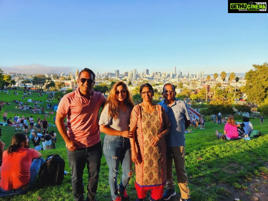 Archana Suseelan Instagram - Family 👪 time with in laws 🥰 Mission Dolores Park