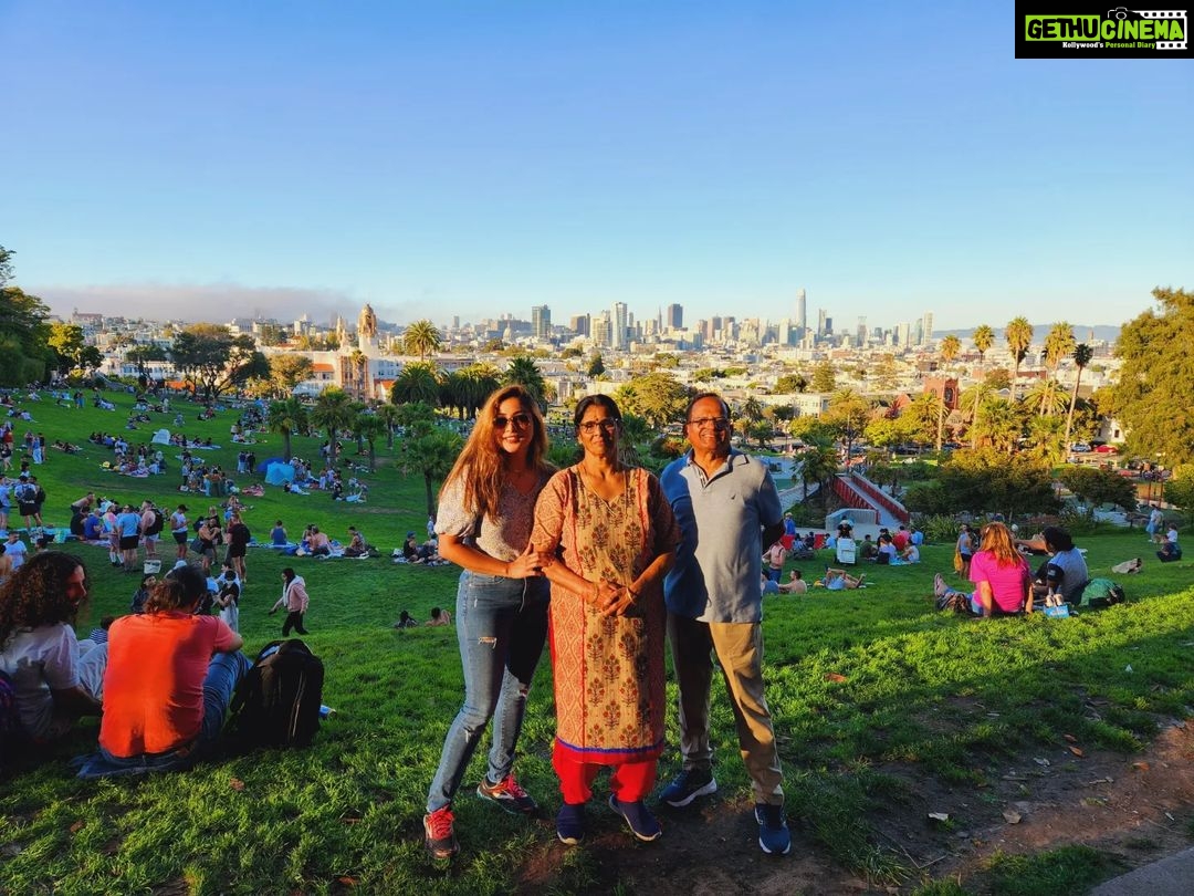 Archana Suseelan Instagram - Family 👪 time with in laws 🥰 Mission Dolores Park