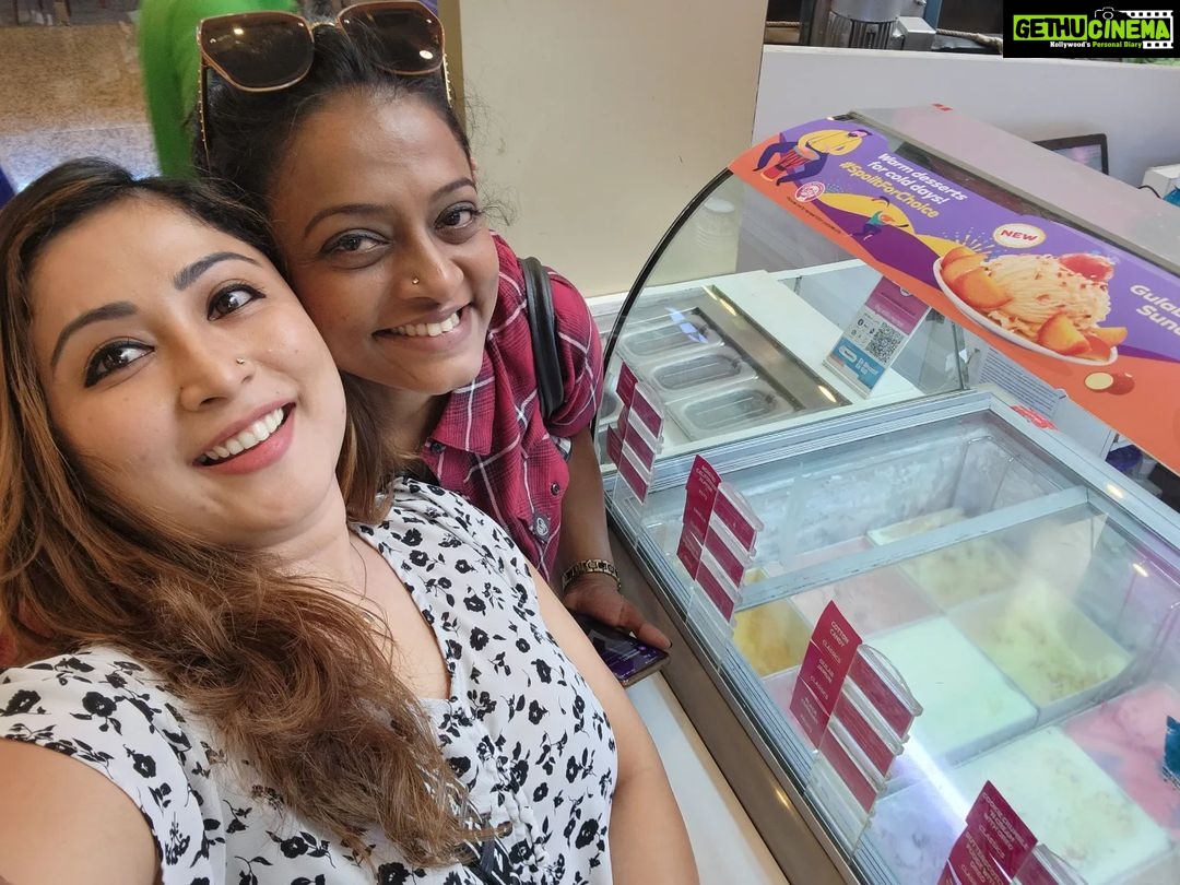 Archana Suseelan Instagram - Catching up with my bestie after years 😍😍 @preeths4music 1 bhk Oshiwara