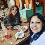 Archana Suseelan Instagram - There's something about childhood friends that you just can't replace 🥰🥰 @neha_mits Homemade Cafe Juhu