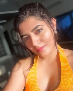 Ashima Narwal Instagram - Sunburnt! 

#loveashima #ashima #ashimanarwal #shootday #newgoals #ig_india #ig_hyderabad #influencerindia #tollywoodcinema #tollywoodqueen #tollywoodhotactress #misssydney #missindia
