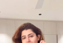 Ashima Narwal Instagram - Kya kiya? Skin care routine Kiya😝 The new skin care routine Mask Toner Moisturiser Happy weekend! 👋 🔜 Love Ash 💗 #loveashima #skincareroutine #facemasktime #tóner #skincare #ig_hyderabad #ig_india #influencerindia #ig_hyderabad #ig_chennai #misssydney #missindia