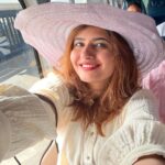 Ashima Narwal Instagram - Airport look! Make sure your hat matches your socks 🧦 Love Ashima #loveashima #ashima #ashimanarwal #misssydneyelegance #missindia #tollywoodactor #actorslife🎬 #ig_india #ig_hyderabad #ig_chennai India