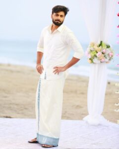 Ashwin Kumar Instagram - 🌼நன்மை பொங்கட்டும் தீமை எரியட்டும் புதுமை பொங்கட்டும் மடமை எரியட்டும் நன்மைகள் பெருக வாழ்த்துகிறேன்! அனைவருக்கும் இனிய பொங்கல் நல்வாழ்த்துக்கள் 😊🌾♥️
