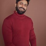 Ashwin Kumar Instagram - Meet Abhi💜 Suave, handsome and extremely charming. A man with a mission…Was the mission impossible or has it been accomplished? #MeetCute is Streaming on Sony Liv now! @deepthiiiganta @nameisnani @tprashanti @arifminhaz @ashwinkumar_ak @ananyameka