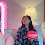 Athiya Shetty Instagram - Idk about you, but I’m feeling 82!!! 👵🏽💝🎂 Thank you for all the lovely wishes, truly feeling blessed 🙏🏽☀️ Home :)