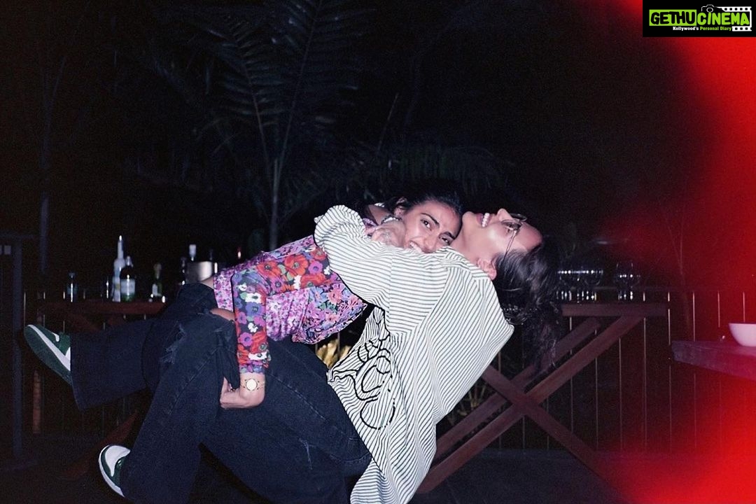 Athiya Shetty Instagram - happy birthday to my favourite girl, im so grateful for you 💓🌴🍟🦦🪬☁️