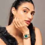 Athiya Shetty Instagram - An endless summer, sunrise to sunset, forever Versace.  #VersaceWatches #Luxury #Versace #Dramatic #Stylish #AD #PaidPartnership