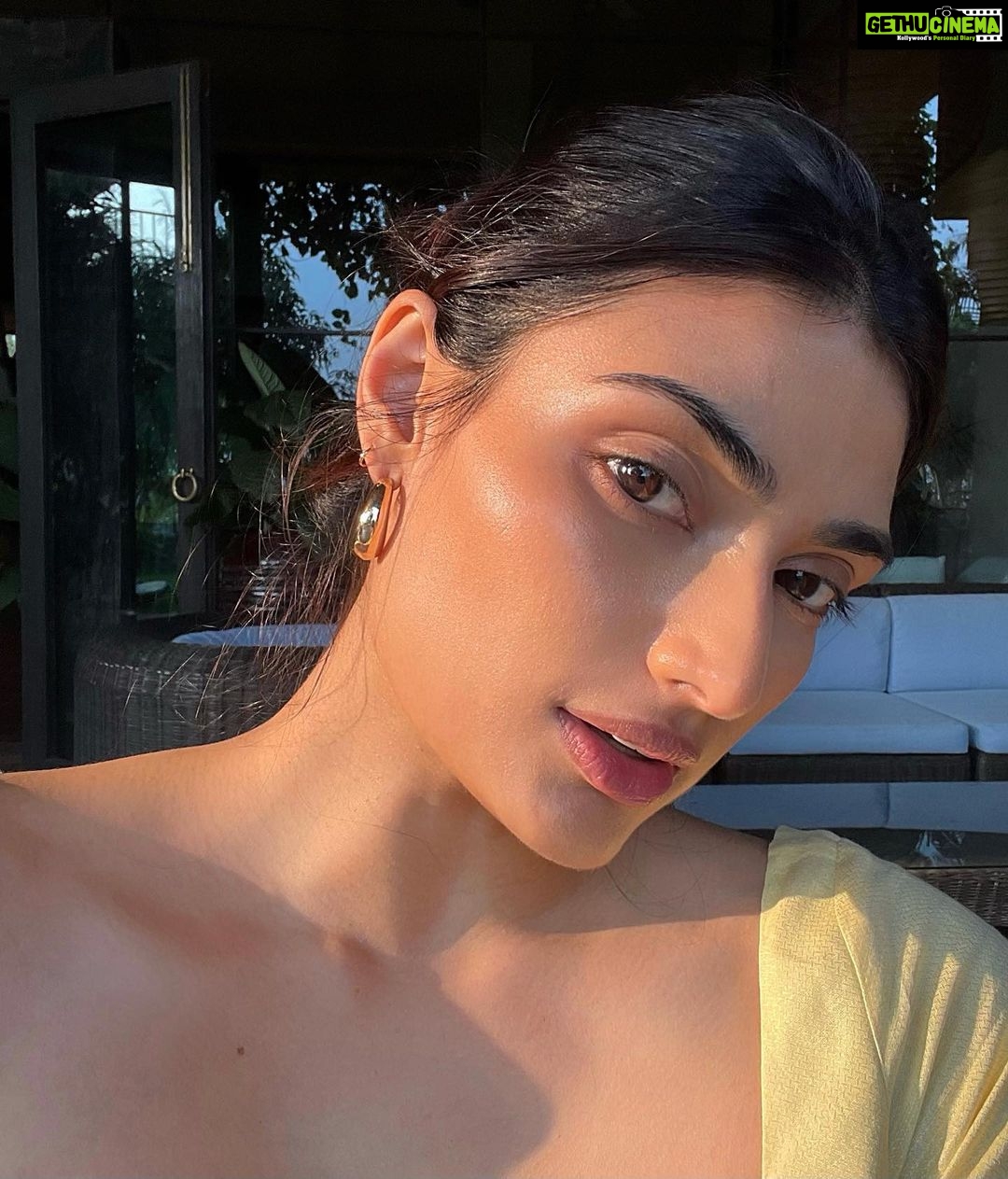 Athiya Shetty Instagram day by day 💖 Gethu Cinema
