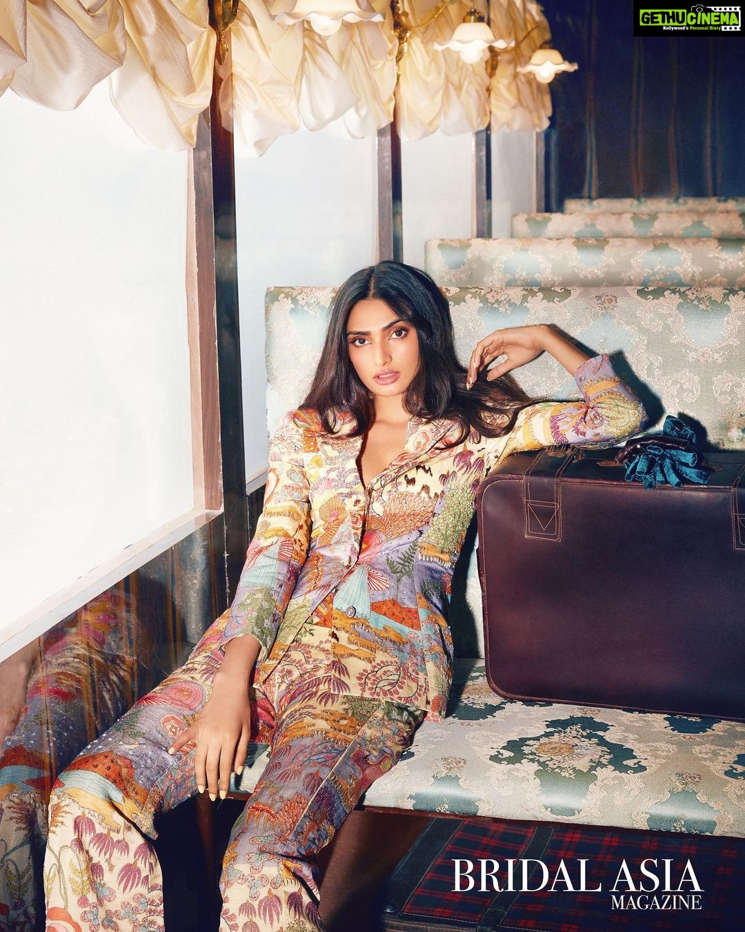 Athiya Shetty Instagram - For @thebridalasiamagazine ππβ¨π Editor-in-chief- @dhruvgurwara Editor-at-large- @nupurmehta18 Photographer- @rahuljhangiani Styling- @gopalikavirmani Makeup- @simrangidwanii Hair- @reenaduttahairstylist Art & Set Direction- @gopalikavirmani Production- @mmcworld_official Outfit- @rahulmishra_7 Jewellery-@archanaaggarwalofficial