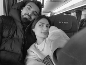 Athiya Shetty Instagram - anywhere with you, happy birthday 🥰