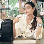 Athiya Shetty Instagram - The #GalaxyWatch4 knows me best?? 🤔 Really, @samsungindia? I’d be super impressed if that’s true. I guess, the only way to find out is by trying it on. I’ll soon let you know how it is guys!