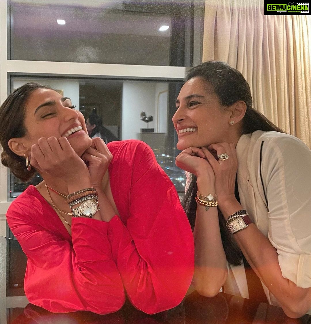 Athiya Shetty Instagram - No love in my life can come close to this one. I often look at you and wonder how I got so lucky… Happy birthday to my infinity and beyond ❤️