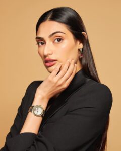 Athiya Shetty Instagram - Potent, Powerful, Stylish, Versace! 
#VersaceWatches #Luxury #Dramatic #Stylish #collab