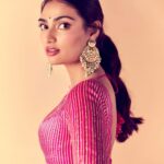 Athiya Shetty Instagram - weekend of love!! 💕