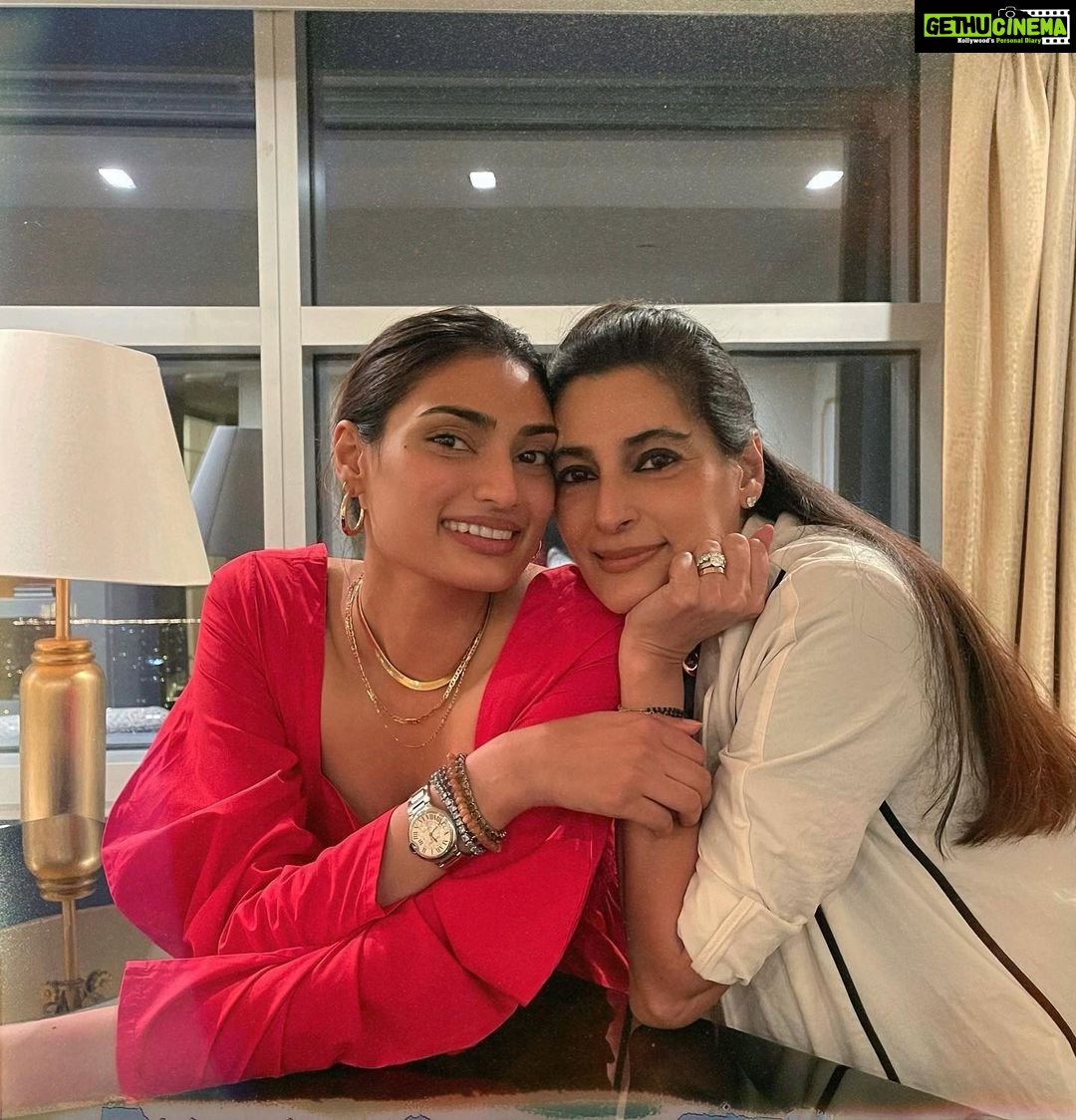 Athiya Shetty Instagram - No love in my life can come close to this one. I often look at you and wonder how I got so lucky… Happy birthday to my infinity and beyond ❤️