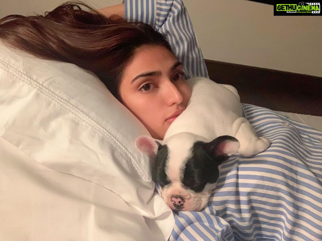 Athiya Shetty Instagram - sweet dreams 👼🏼🥺