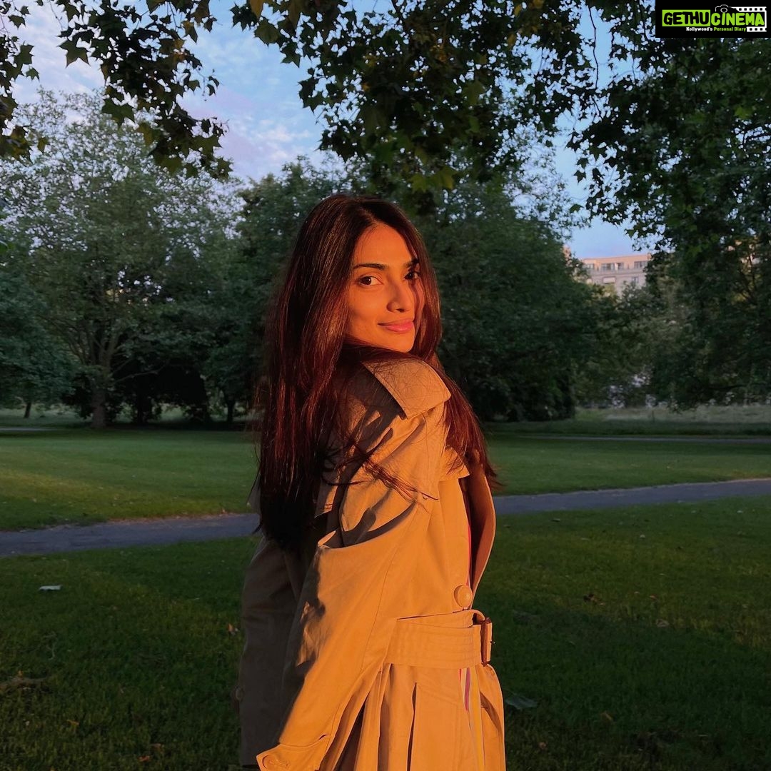 Athiya Shetty Instagram - appreciation of day: sunshine