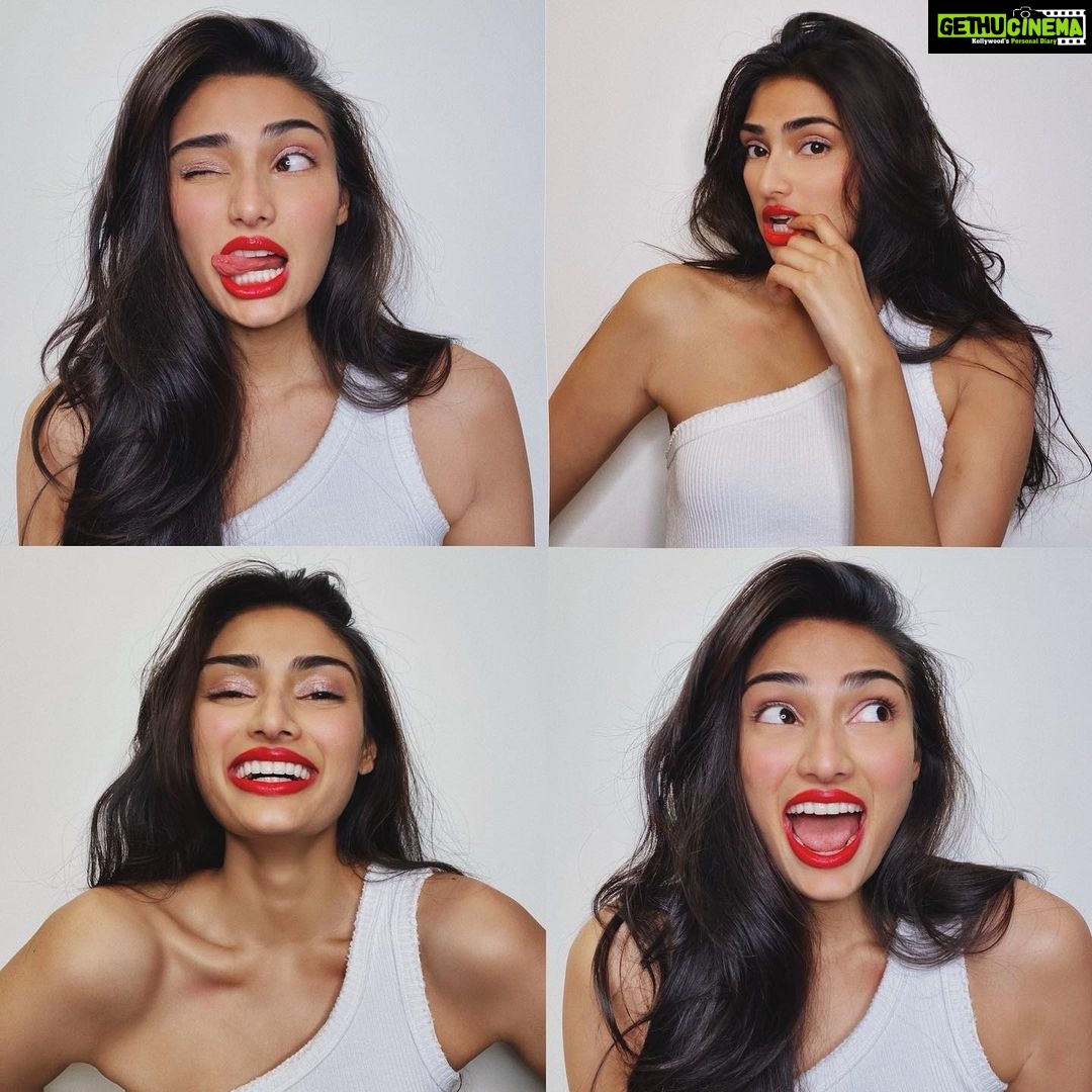 Athiya Shetty Instagram - feeling valentine's, might delete later 🥰