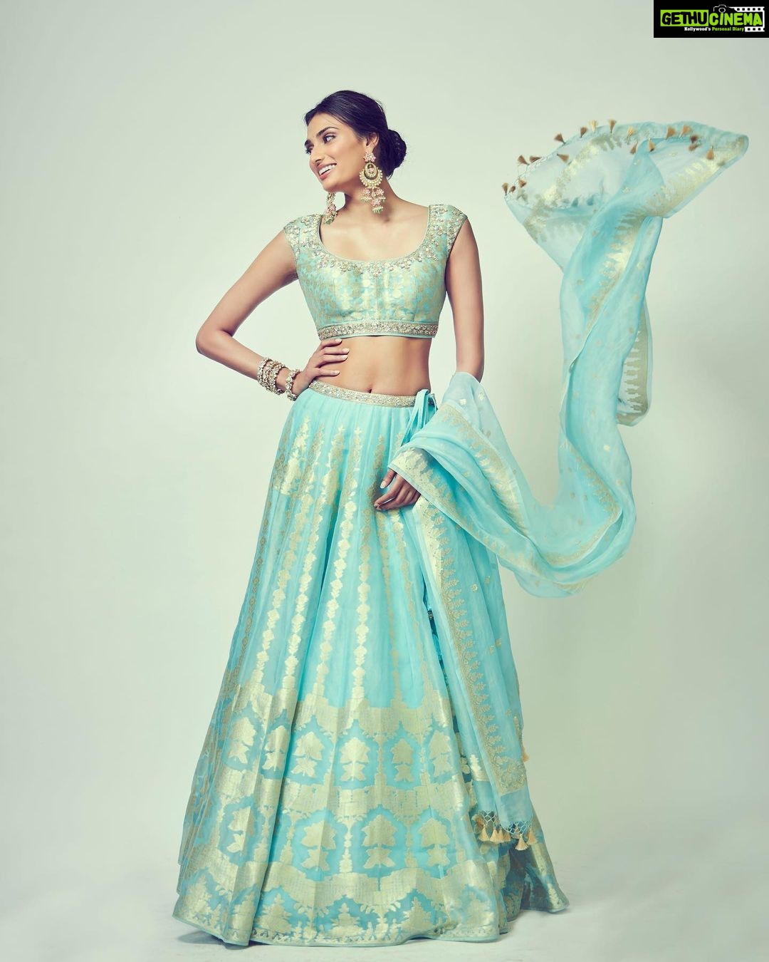 Athiya Shetty Instagram - Shaadi SZN 🧚🏼✨💗